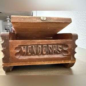 vintage, hand-carved wooden trinket jewelry box Honduras